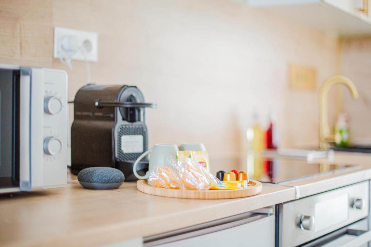 Ideal Pro & Couple - 2 Logements Theme Boho Chic Rdc & Dandy 1Er Etage - Quartier Calme - Jardin - Wifi Hd - Smart Tv - Parking Gratuit - Proche Centre & Transports - Ask Home Valenciennes Dış mekan fotoğraf